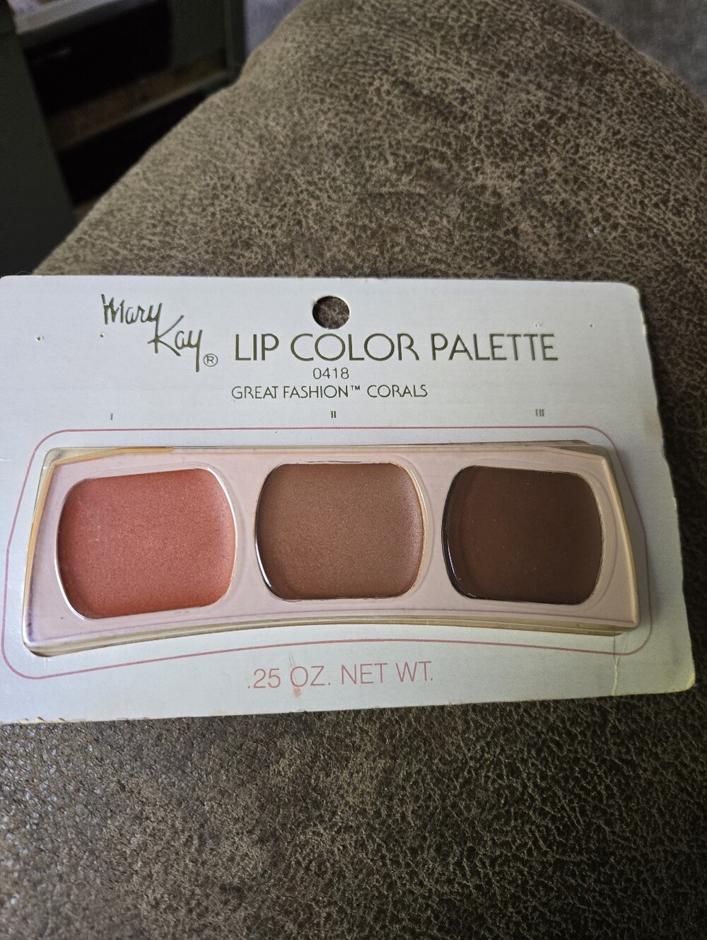 VINTAGE MARY KAY LIP COLOR PALETTE 3 COLORS  Coral FASHION CORALS.25 OZ #0418